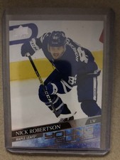 2020-21 Upper Deck Series 1 Young Guns Nick Robertson Toronto Maple Leafs (SP)