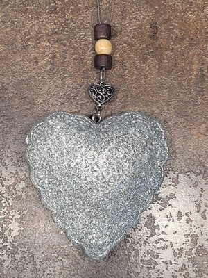 Dekohänger Herz mit Muster deko aus Polyresin mit Perlen Schmuckelement 13x8 cm