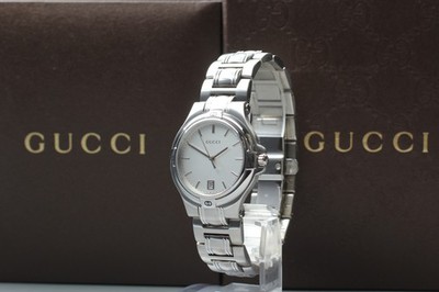 [NEUWERTIG mit Gehäuse] Gucci 9040M 35mm Silver Dial S.S Band Date Quartz...