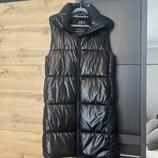 ZARA BLACK LONG QUILTED PADDED ZIP GILET   WITH HOOD & POCKETS.  BNWOT SIZE XS