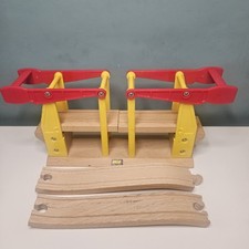BRIO Vintage Lifting Bridge Compatible With All Brio Rail