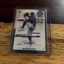 2025 Panini Prospect Edition Green Prizm Auto #73 Charlee Soto