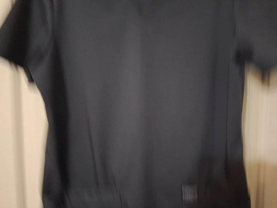 切诺基男女通用 S 码锡灰色 V 领磨砂上衣 3PKTS — 第 2/4 张图片