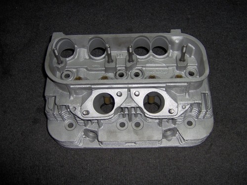 [EGU] - VW - Zylinderkopf - 021101371A - nackt - gebraucht - gerissen