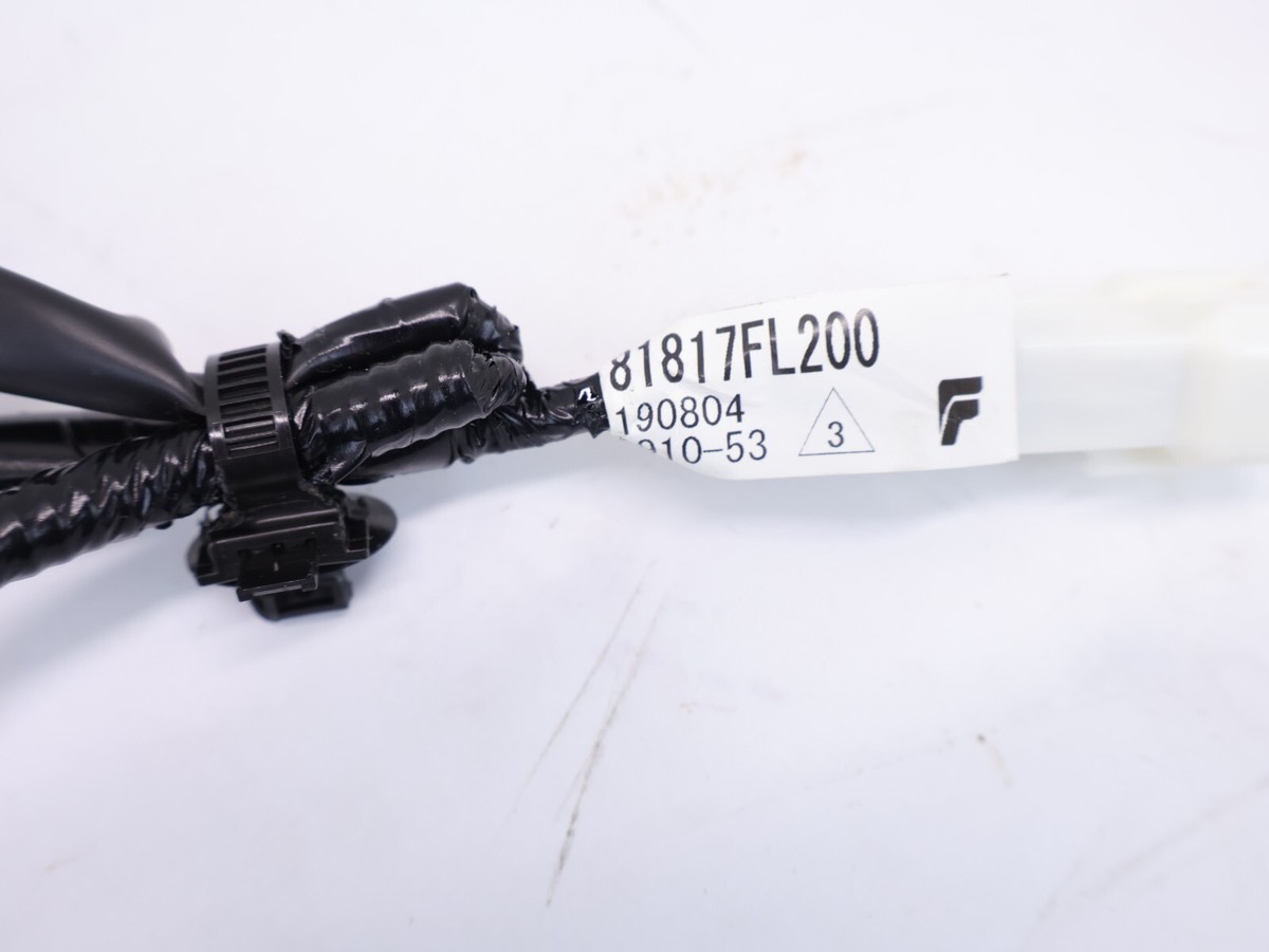 スルーライン 2018-2023 Subaru Crosstrek Liftgate Rear Lower Wiring Harness OEM