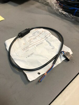 NEW Omron PNP to NPN Converter - EE-2002 NEW!