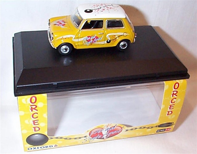 Oxford Diecast Model Yellow & Single Again Just Divorced Mini Car