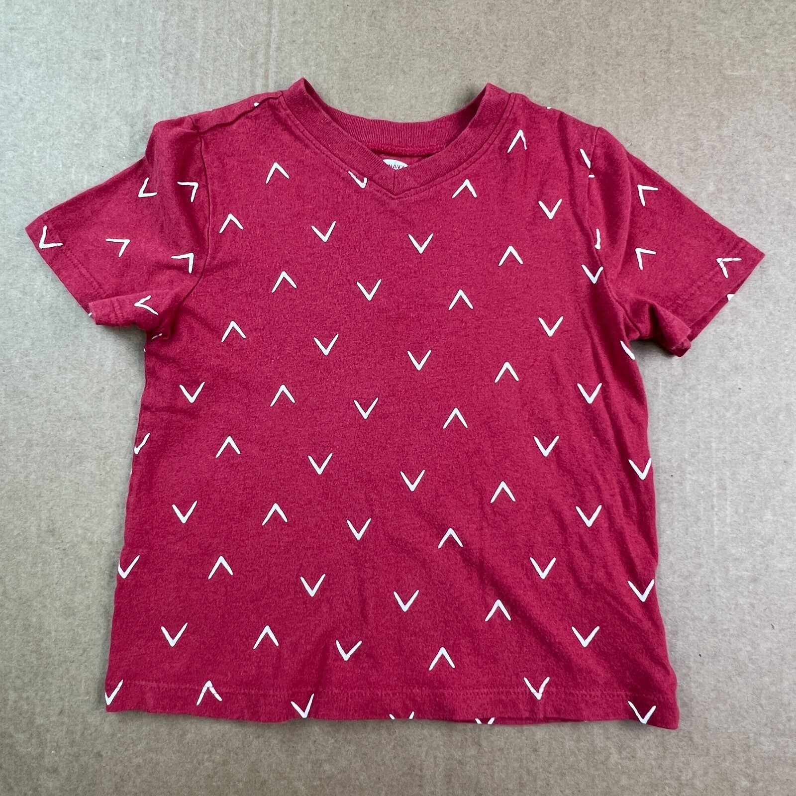 Old Navy T Shirt Top Toddler Boys 3T Red Vee Print Pattern Birds V Neck