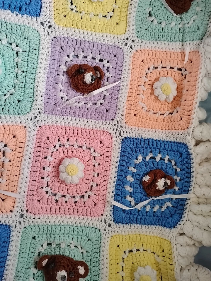 Manta de bebé hecha a mano tejida a ganchillo 3D osos de peluche y flores 26" X 33" Foto 4 de 4