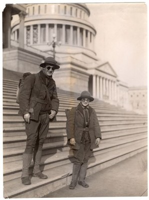 1920 Mr. Mrs. Richards of Long Beach Honeymoon Hike to New York City News Photo