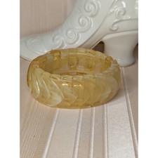 Vintage 60s Lucite Guitar Pick Bracelet Stretchy Creamy Ivory Mid Century 