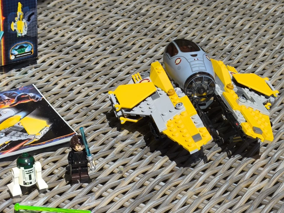 LUCAS FILM LEGO STAR WARS 75038 JEDI INTERCEPTOR + MINIFIG ANAKIN SKYWALKER 2014 - Photo 2/4