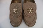 CHANEL Tan Calfskin Quilted Interlocking CC Twist Lock Logo Loafers 39/US 9 — photo 2