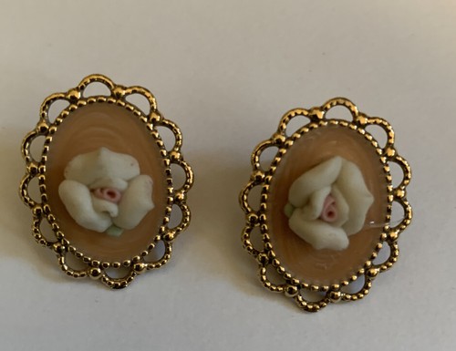 Earrings White Porcelain Rose Gold Tone Filigree Clip On Vtg - Picture 2 of 8