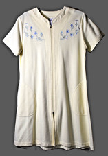 Vintage Vanity Fair Robe Housecoat Womens Small Embroidered Zip Pockets Waffle