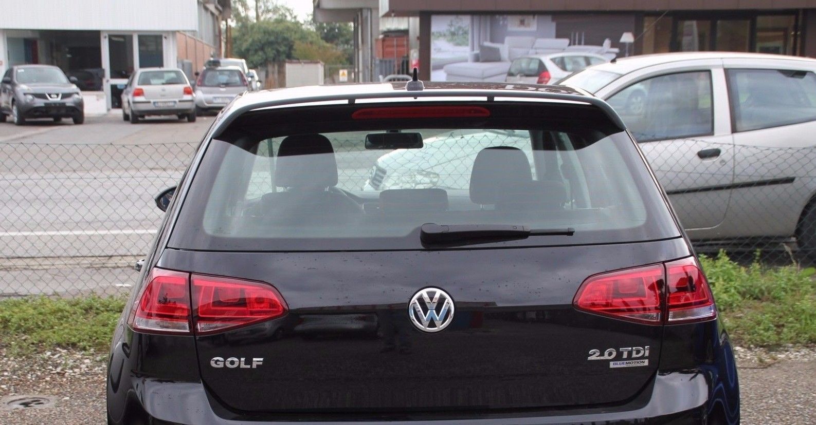 Spoiler VW Golf 7 apprêté avec kit de fixation complet pour hayon - 4