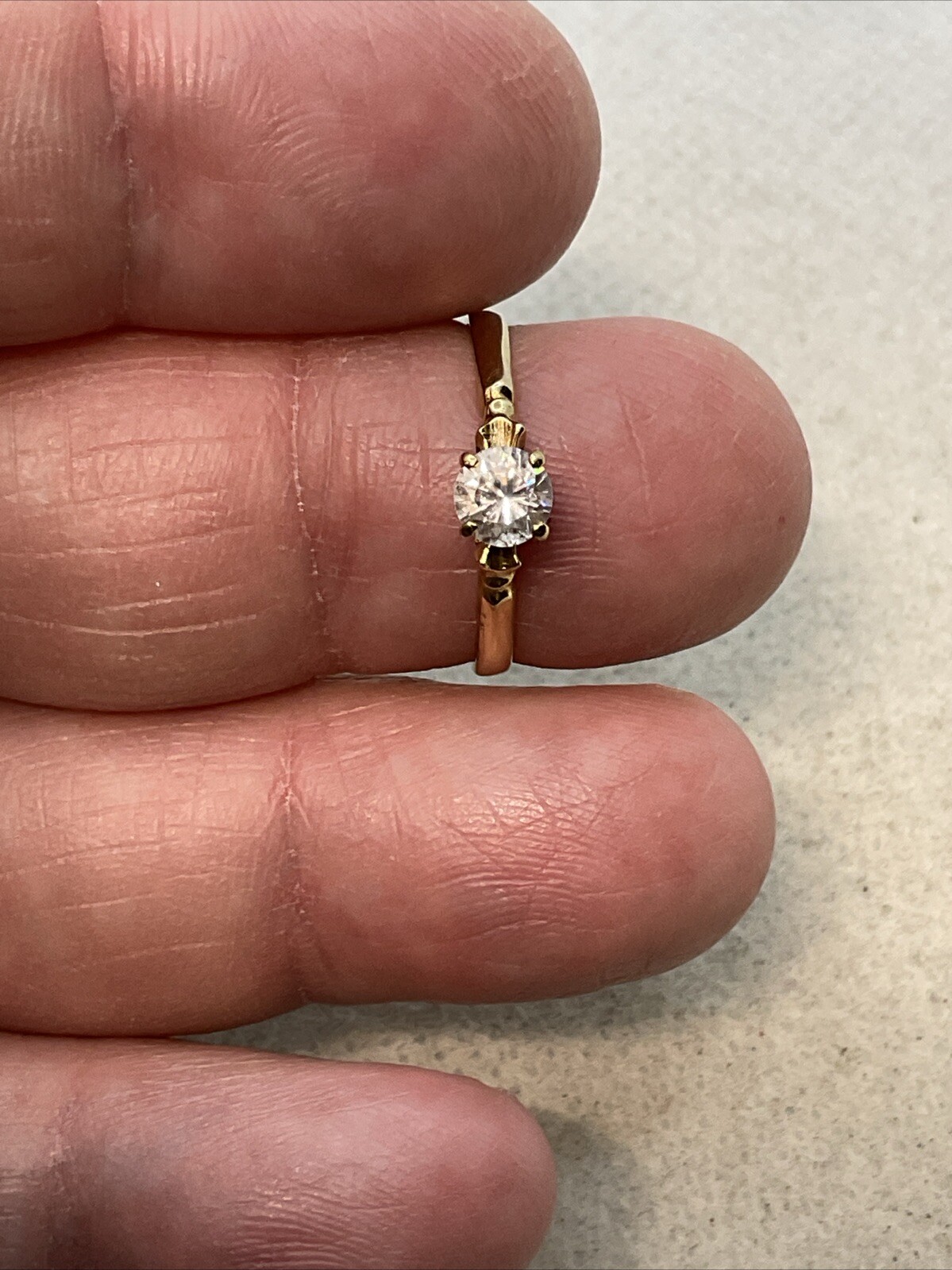 ELEGANT Solid 13K Yellow Gold Solitaire Round Whi… - image 9