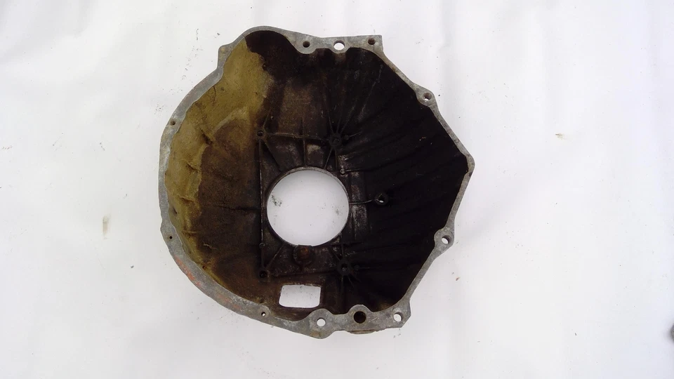 Carcasa campana volante chevy camaro 82 83 84 carcasa campana manual firebird 4 velocidades Foto 3 de 3