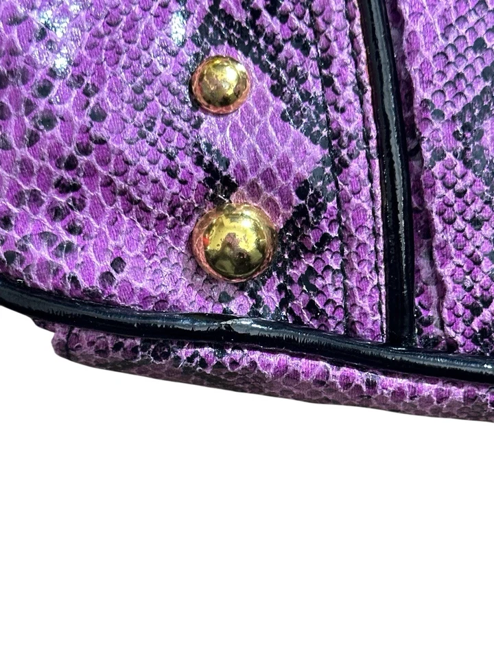 De Colección Y2K Bebé Phat Púrpura Piel de Serpiente Patrón Bolso de Hombro Cartera Tachonado Difícil de Encontrar Raro Foto 4 de 4