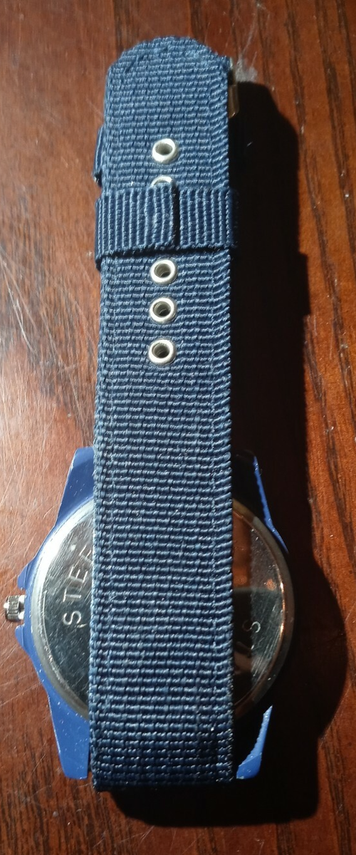 Dobroa Watch Navy With Adjustable Band-New(Needs Battery  display picture 2