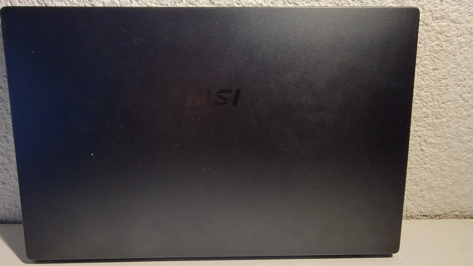 MSI Modern 15 - Photo 2/3