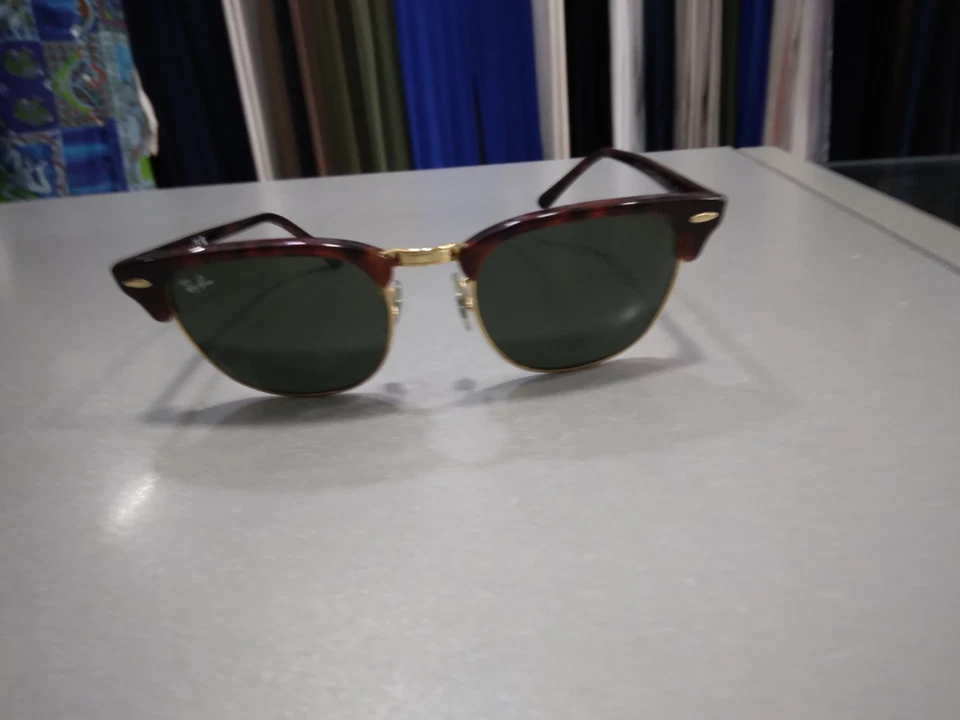 Ray-Ban Clubmaster RB3016, foto 4 di 5