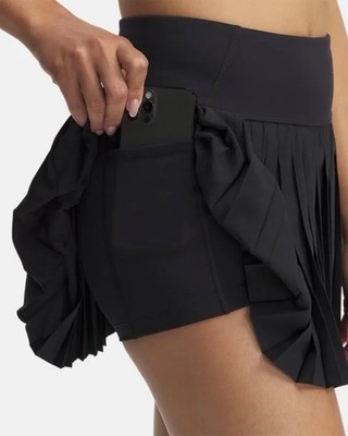 Women's Under Armour black SportSkort Mini Pleated size medium 