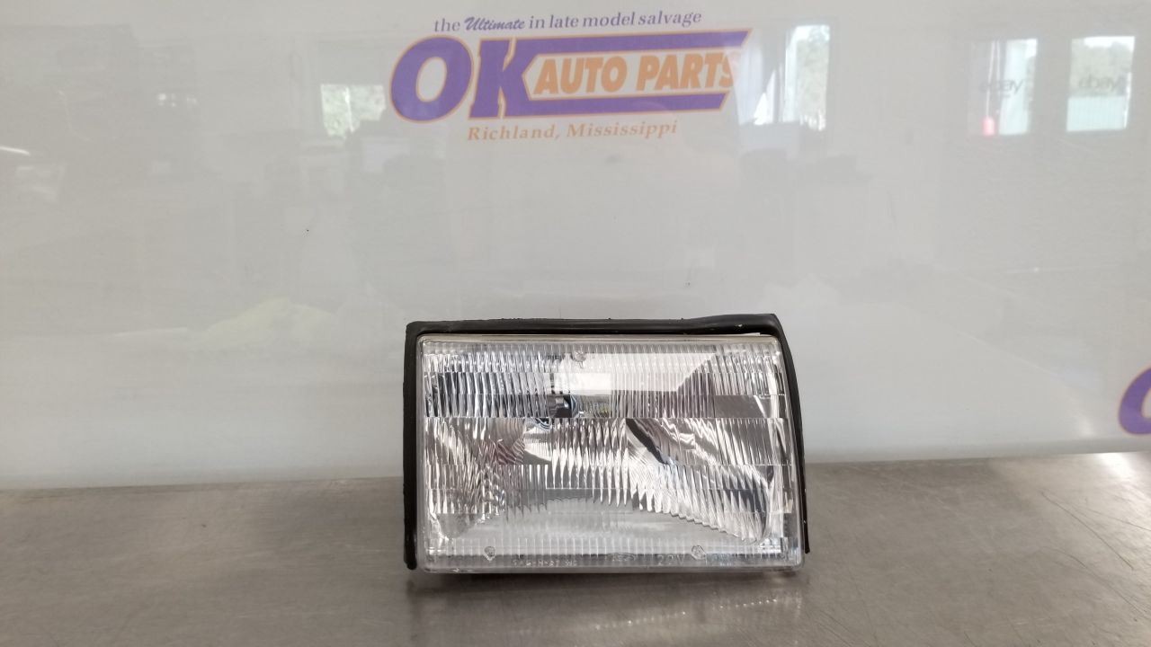 93 FORD MUSTANG HEADLIGHT LAMP ASSEMBLY RIGHT PASSENGER