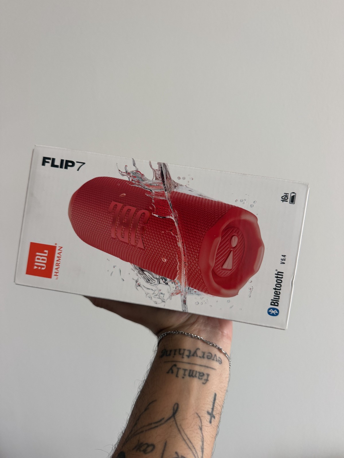 JBL Flip 7 Red Portable Bluetooth Speaker BRAND NEW STILL SEALED