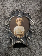 Vtg Pewter Small Heart Shaped Picture Frame 2 Angels Bow W/Glass 2x2” Opening