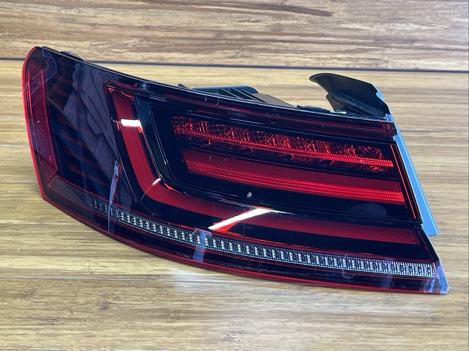 Luz trasera izquierda LED para Volkswagen Arteon 2019-2023 OEM *NOTA* Foto 3 de 4