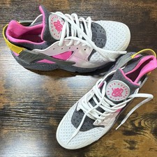 Nike Air Huarache Women s Low Top Lace-Up Sne...