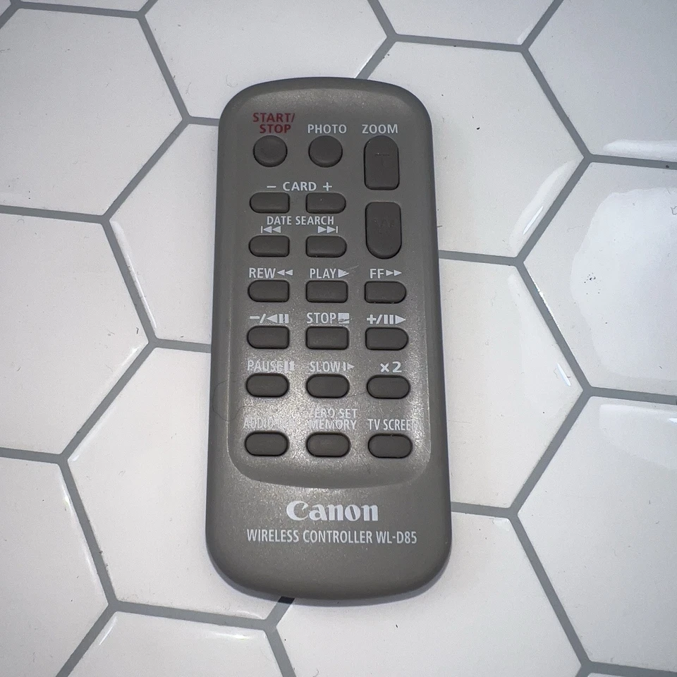 Canon ZR700 Mini DV Camcorder - Image 3 of 4