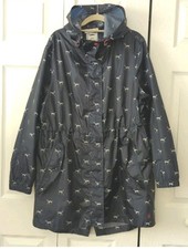 NORDSTROM  JOULES RIGHT AS RAIN DALMATIAN PRINT NAVY RAINCOAT-12