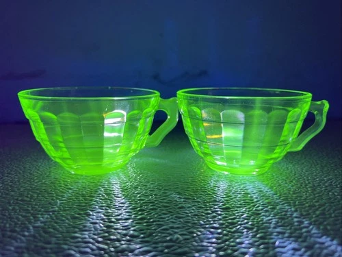 Vintage URANIUM GLASS TEA CUPS BLOCK OPTIC  GREEN DEPRESSION GLASS  Set Of 2