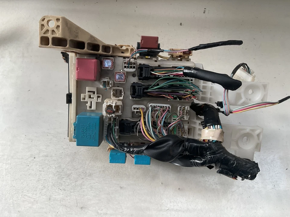 CENTRALINA PORTA FUSIBILI PER TOYOTA Yaris Serie 82730-0D290 Benzina 1.0 (08>11 - Immagine 4 di 4