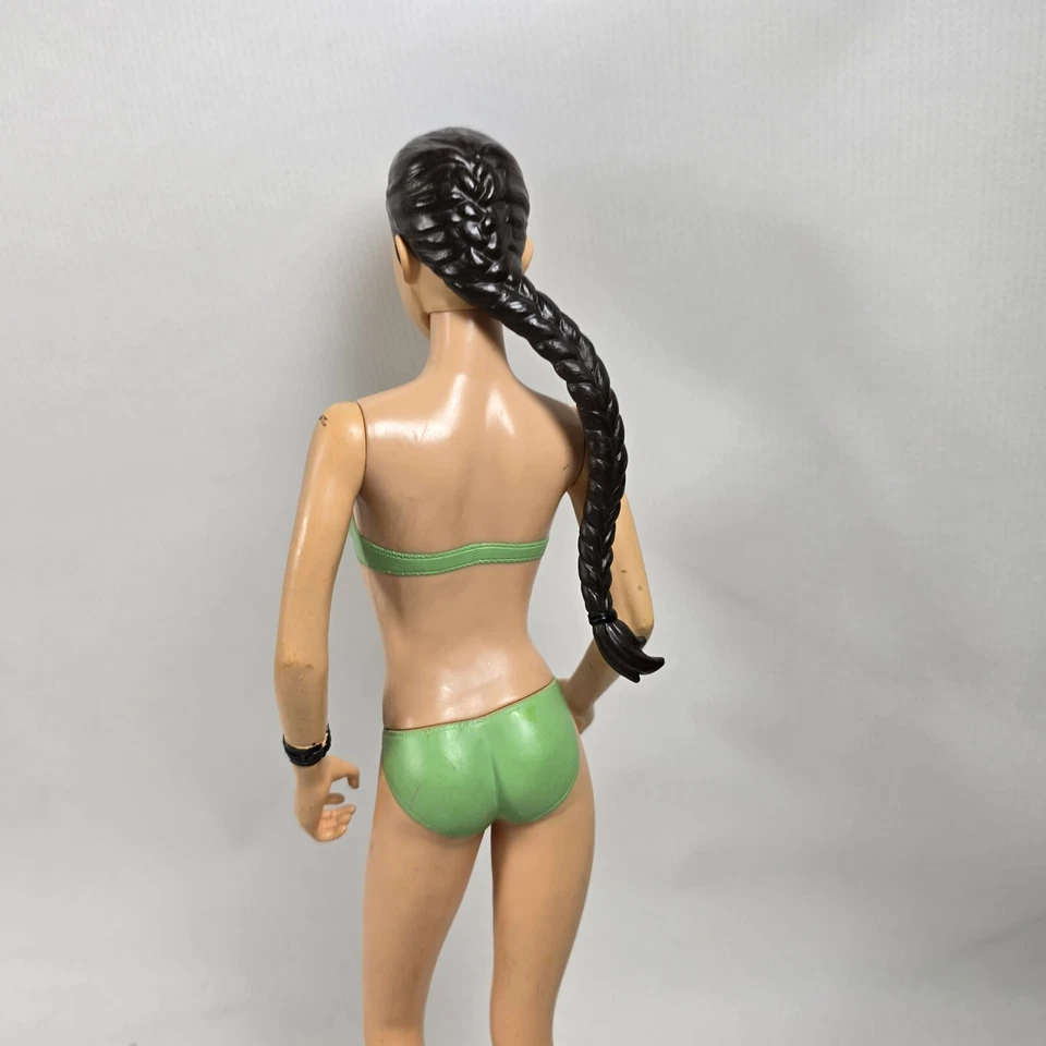 Lara Croft Tomb Raider Action Figure 11" Tall 2001 Paramount Pictures Playmates - Image 4 of 4