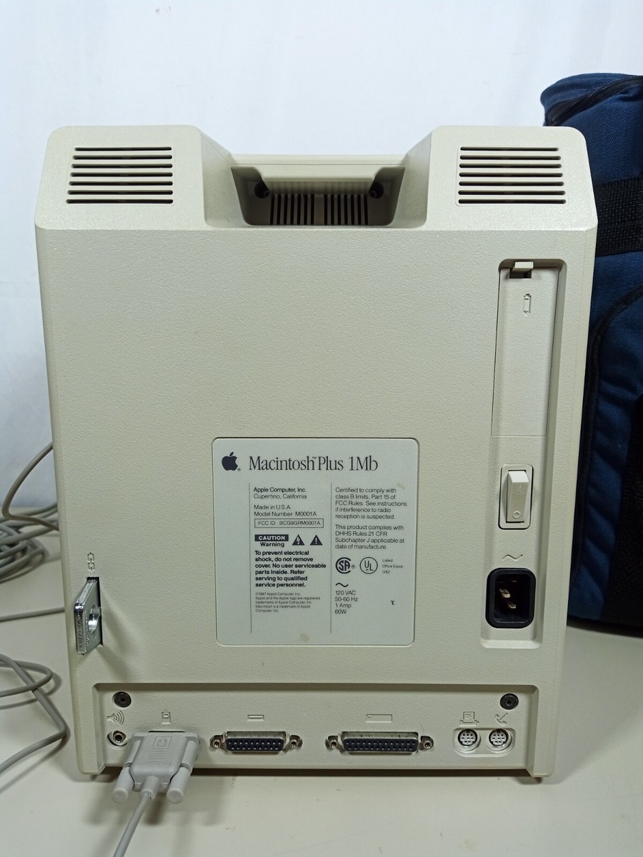 Vintage Apple Macintosh Plus 1MB M0001A w/Keyboard, Mouse, Bag
