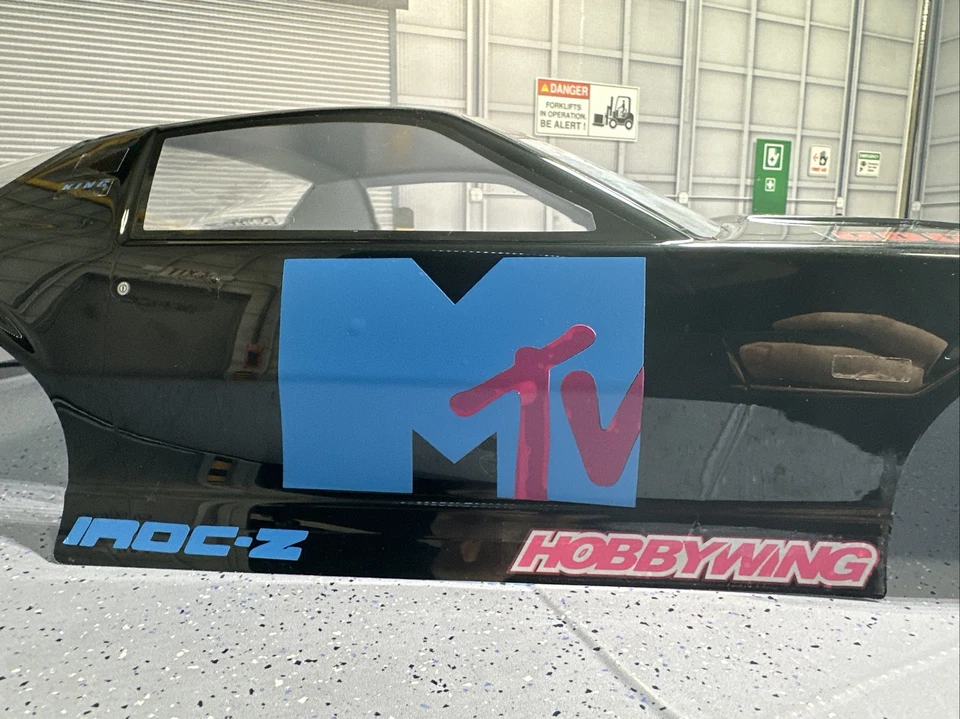 LOSI Traxxas 1/10 Scale CUSTOM 1985 CHEVY CAMARO RC DRAG”IROC-Z” Race Version - Image 2 of 4