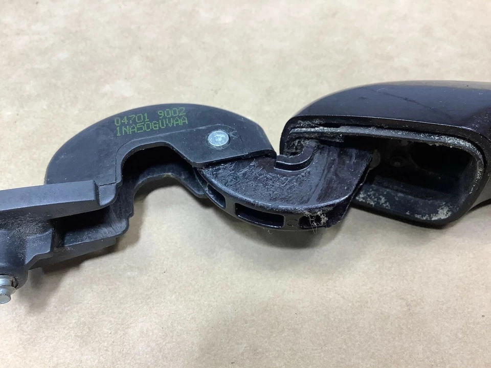 Volkswagen Routan 2010 pasajero trasero derecho manija de puerta exterior negro OEM+ Foto 4 de 4