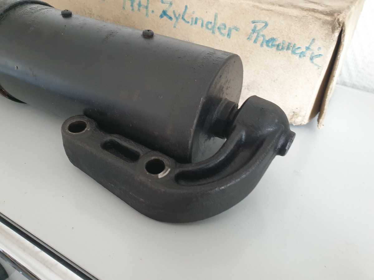 Mercedes-Benz W108 W110 W111 Hinterachse Federbein Hydropneumatic 