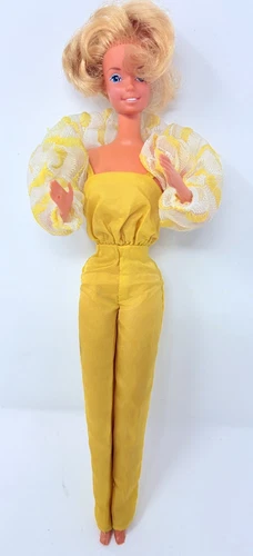 Vintage 1978 Pretty Changes Barbie Doll Short Blonde Hair Dressed