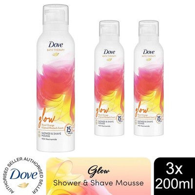 Dove Bath Therapy Glow Shower & Shave Mousse mit Orangen- & Rhabarberduft 3x200ml