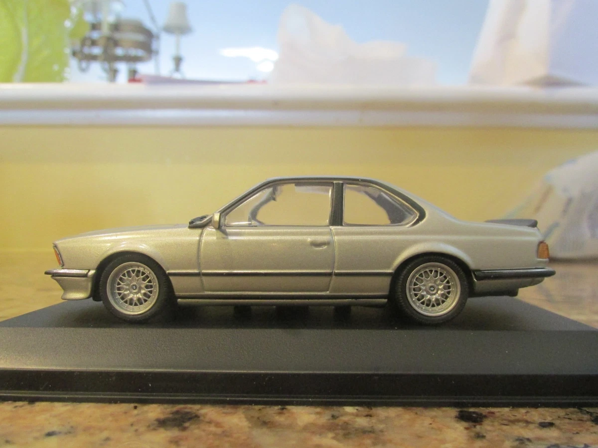 【希少】Minichamps BMW 1 Series M Coupe 1/43 1/43 Minichamps 2011 BMW Series 1M Coupe (Orange Metallic) Diecast