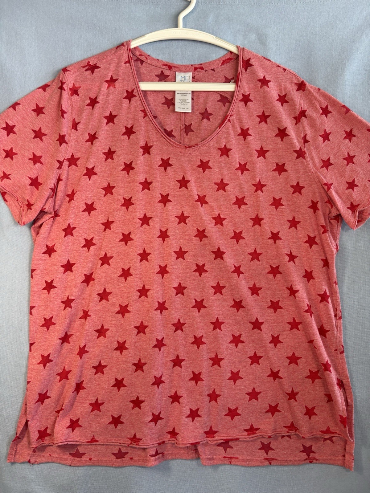 T shirt donna Time And Tru XL (16 18) rosso stelle burnout scollo a V orlo fila