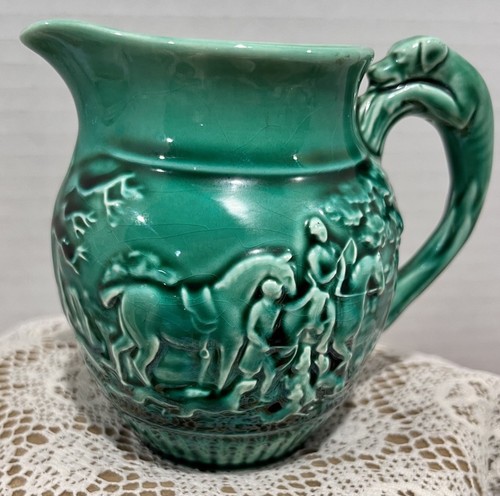 Vtg 1940 Wedgewood Queensware of Etruria pitcher hunt scene horses hounds green - Picture 3 of 13