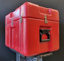 Pelican Hard Cases - LARGE 140L - Rolling wheels and telescoping handle