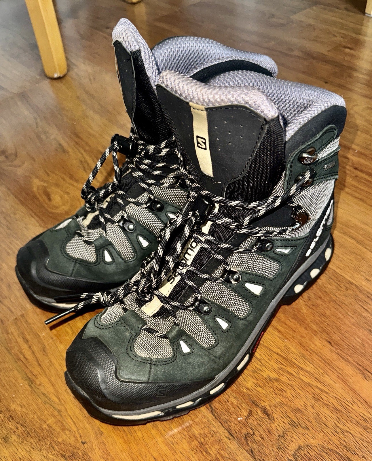 's 9.5 Mid Hiking Outdoor Boots