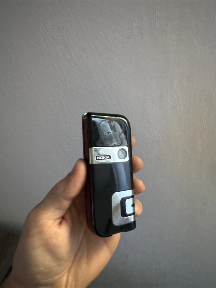 Nokia 7260 Vintage Non Funzionante - Immagine 2 di 4
