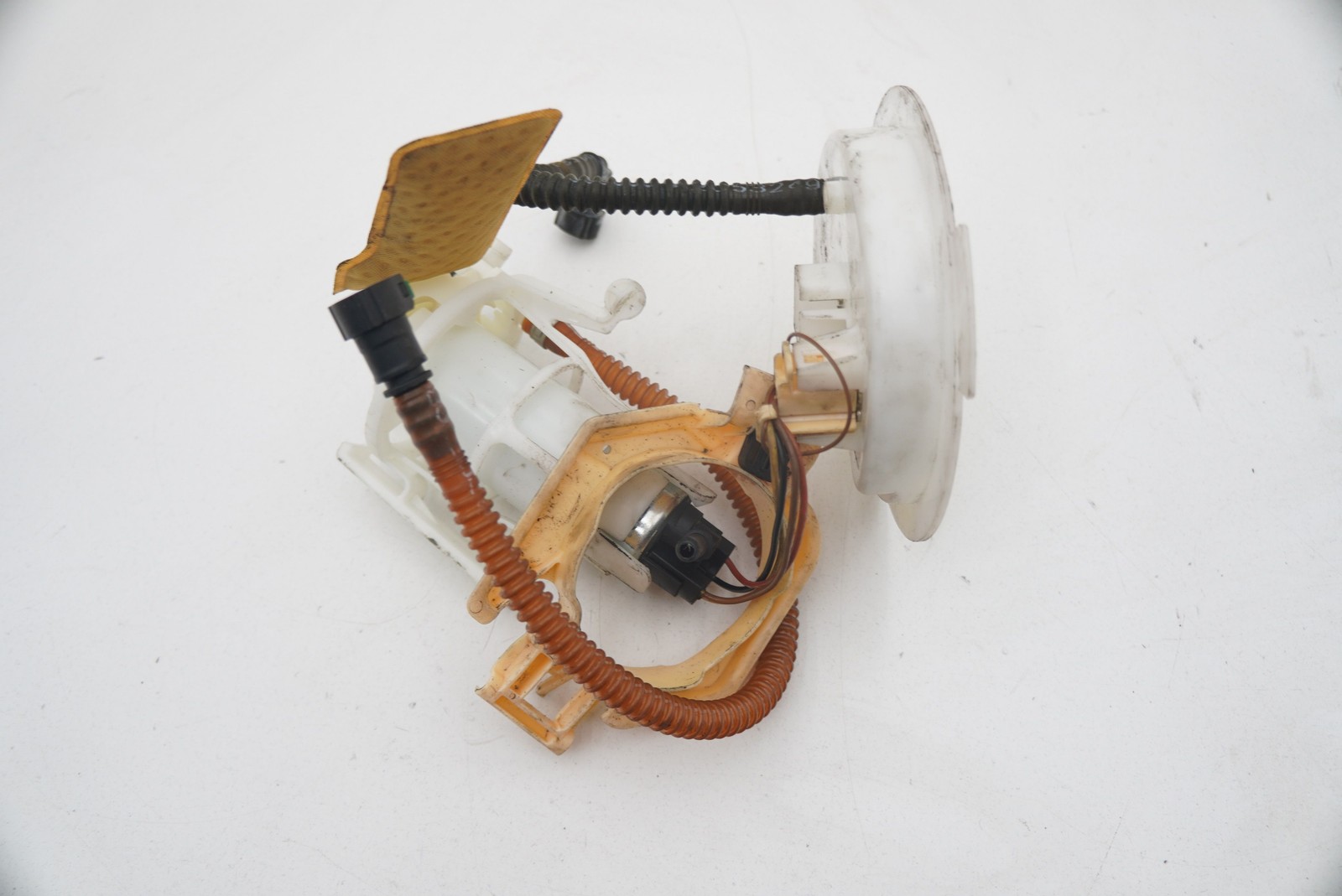 Gasoline Gas Fuel Tank Pump Sender 16117217260 Rolls Royce Ghost Series I 10-14